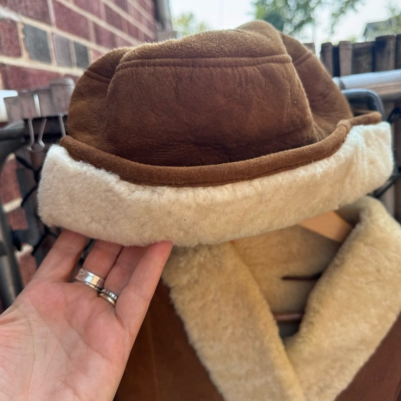 Shearling Coat and Hat - Size 12 - Picture 14 of 16